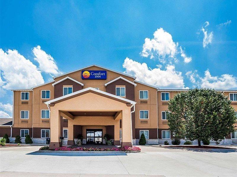 Comfort Inn & Suites Moberly Exterior photo